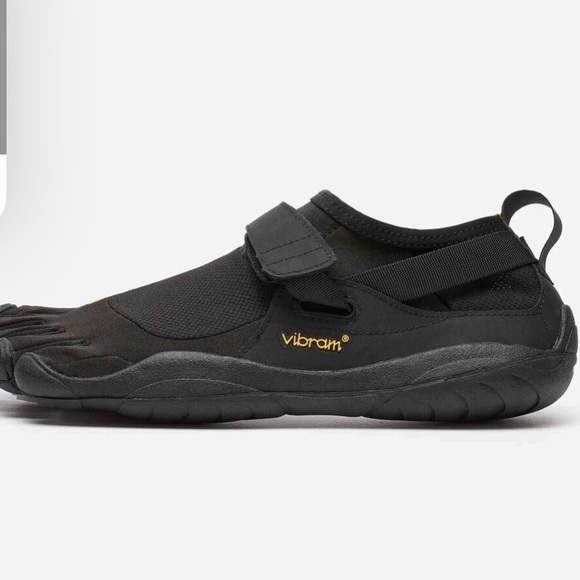 Vibram Black Toe Shoes - Picture 1 of 3